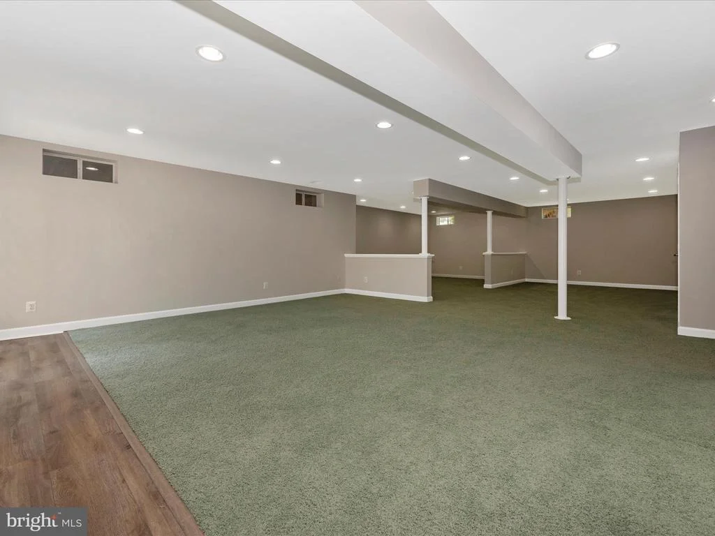 Photo of 6 FARMSTEAD PLACE