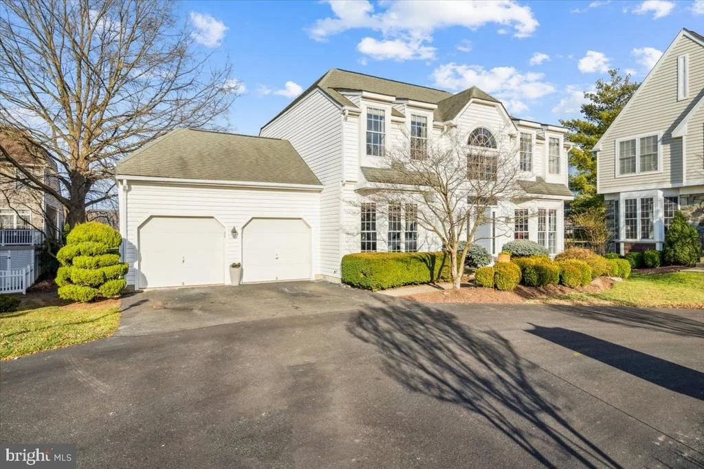 Photo of 2554 BEAR DEN ROAD