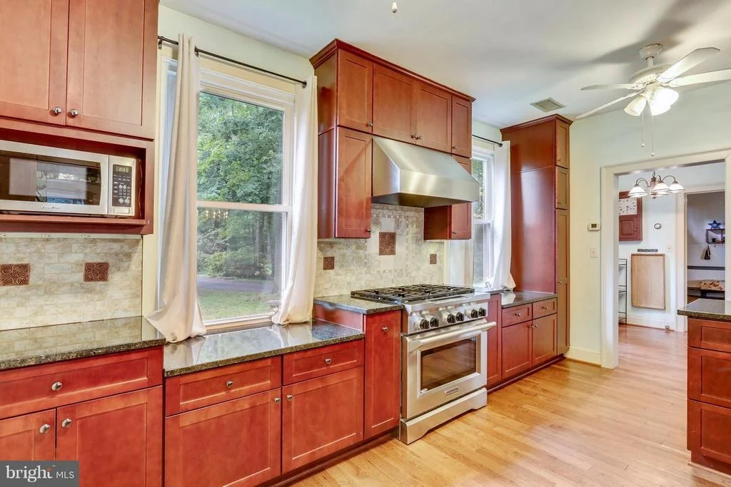 Photo of 17415 BATCHELLORS FOREST ROAD