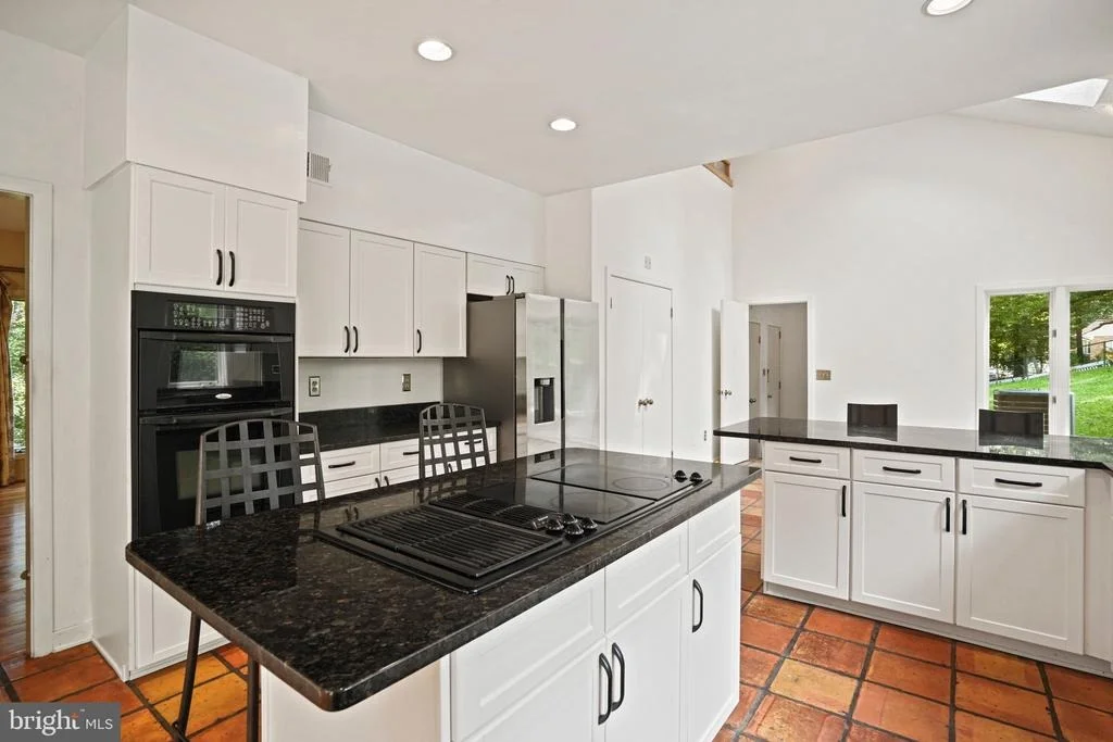 Photo of 10320 GLEN ROAD