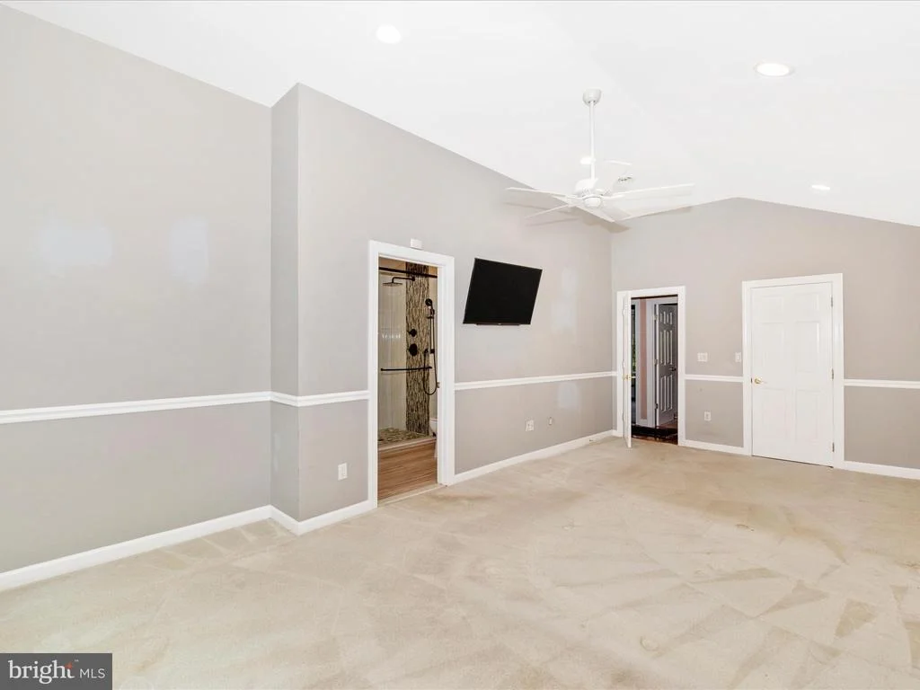 Photo of 6119 DAVIS ROAD