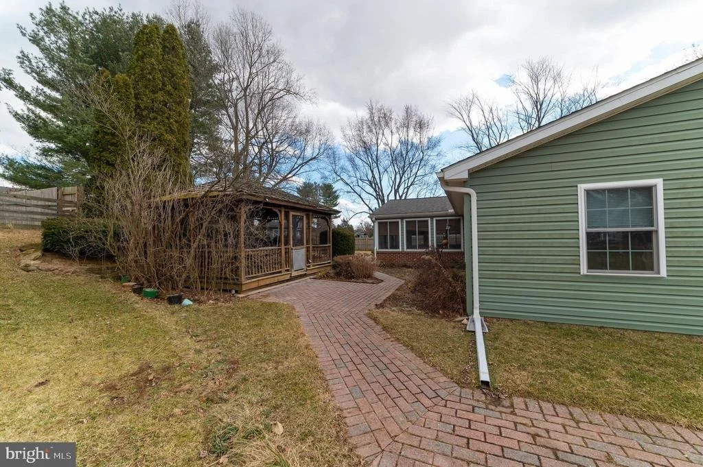 Photo of 2115 STERLING COURT