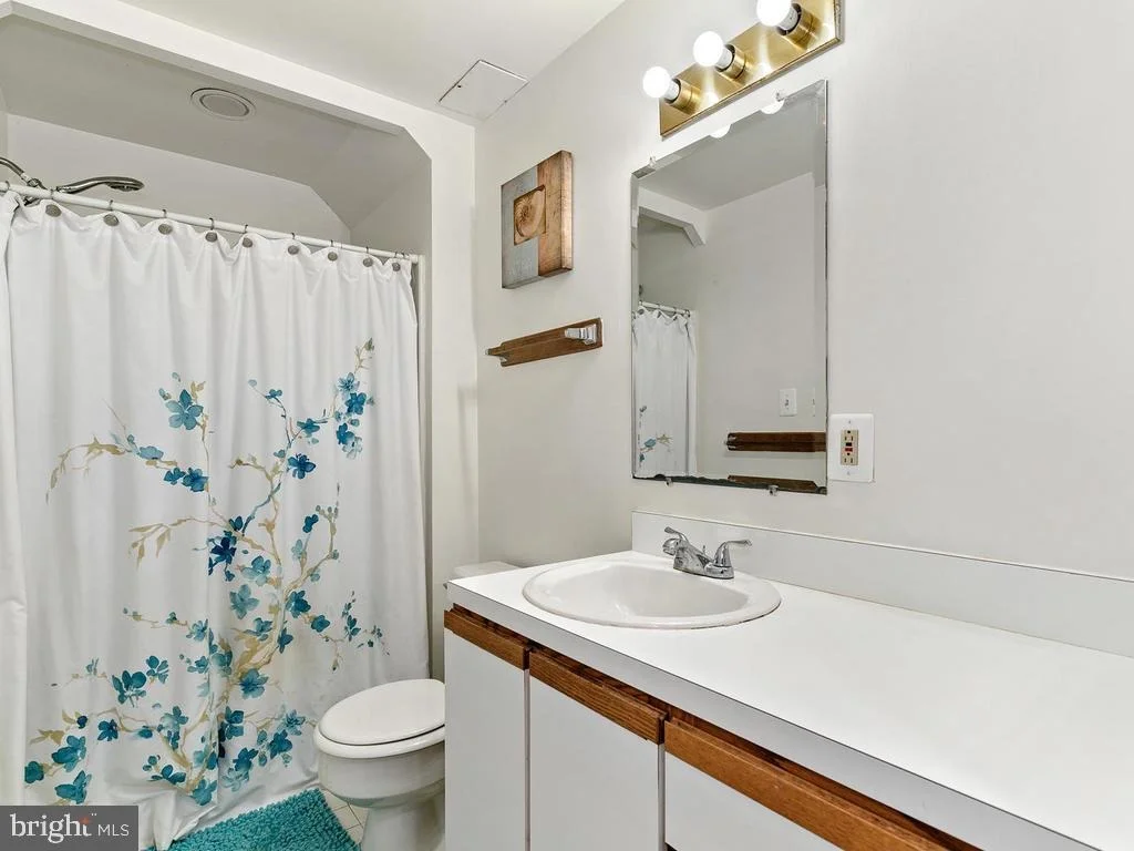 Photo of 2339 DECKMAN LANE