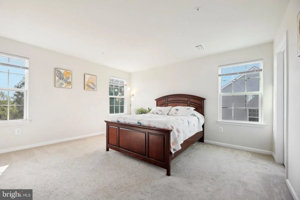 Photo of 231 PICKETT STREET