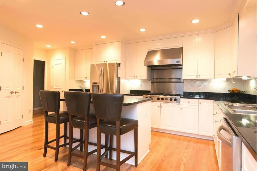 Photo of 1210 HUNTLY PLACE