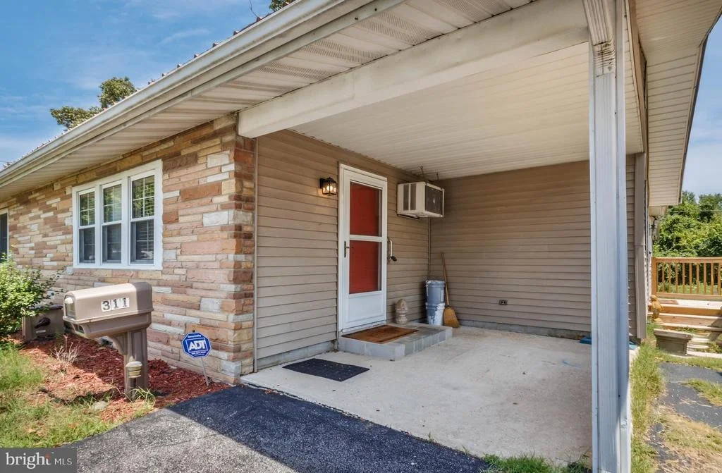 Photo of 311 OAK ROAD