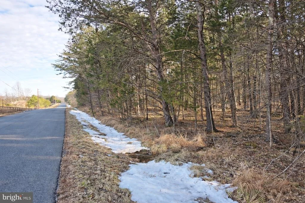 Photo of 16601 GAINES ROAD