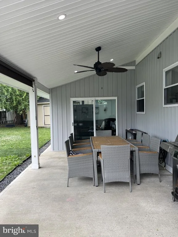 Photo of 2 LEE COURT