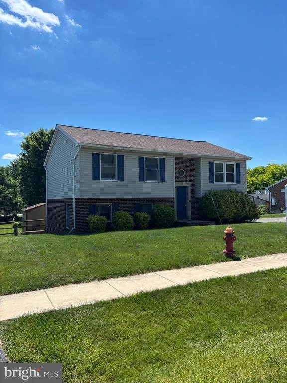 Photo of 73 AMANDA DRIVE