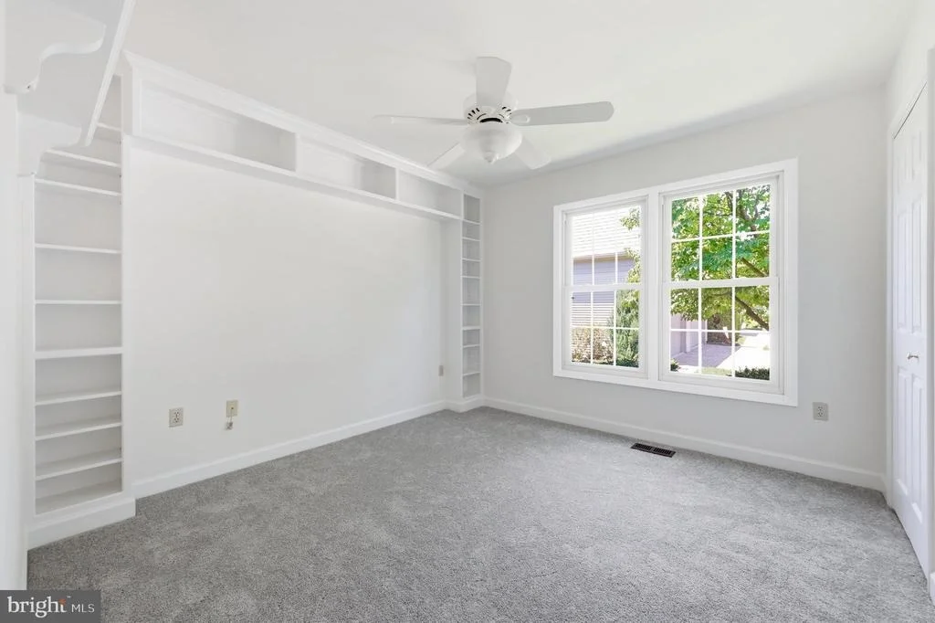 Photo of 2417 BEAR DEN ROAD