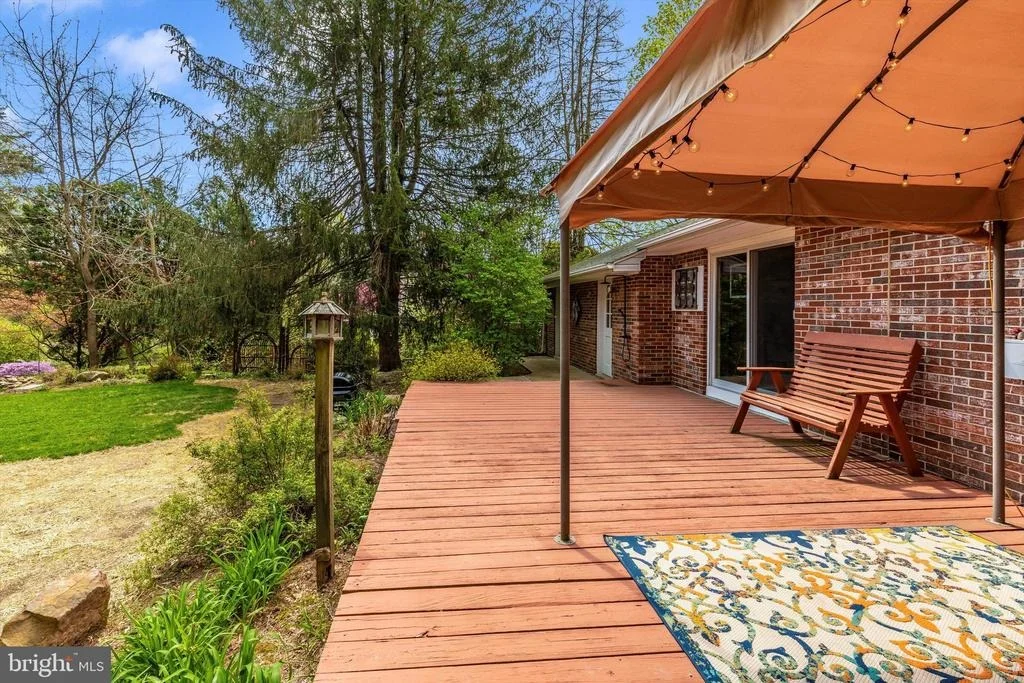 Photo of 28313 HONEYSUCKLE DRIVE