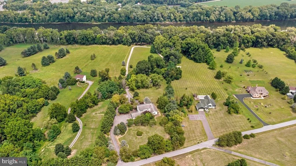 Photo of 955 STAYMAN DRIVE
