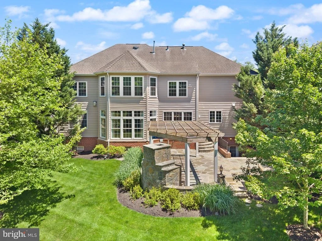 Photo of 43916 RIVERPOINT DRIVE