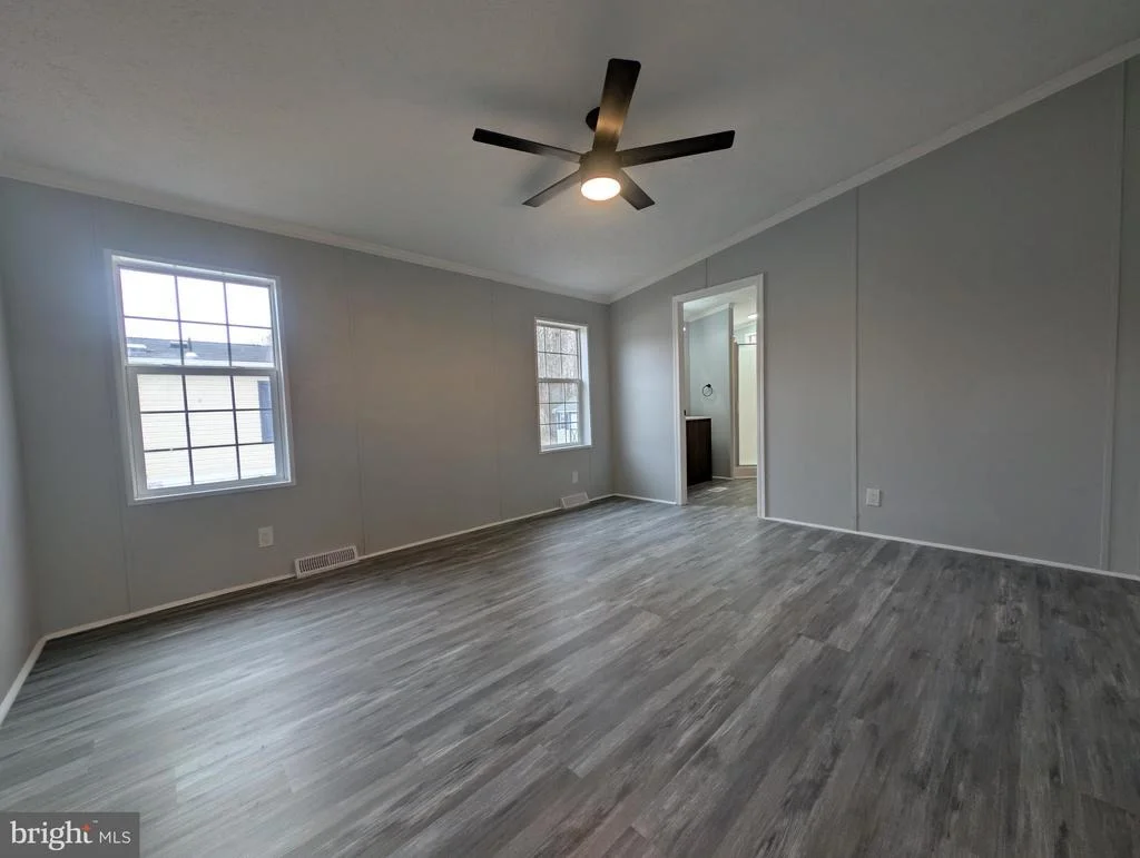 Photo of 227 POCLAIN RD