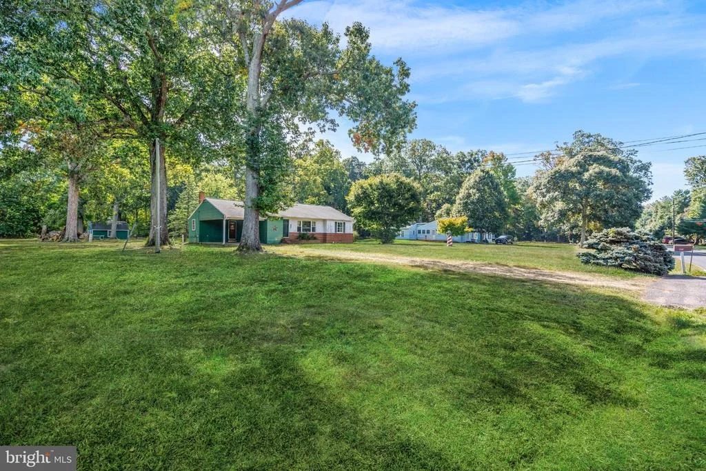 Photo of 4891 IDLEWILDE ROAD