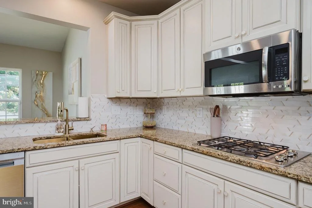 Photo of 744 FALCON LANE