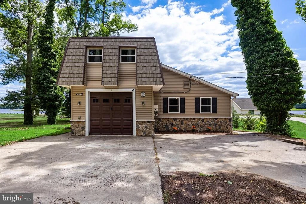 Photo of 12 PINE LANE