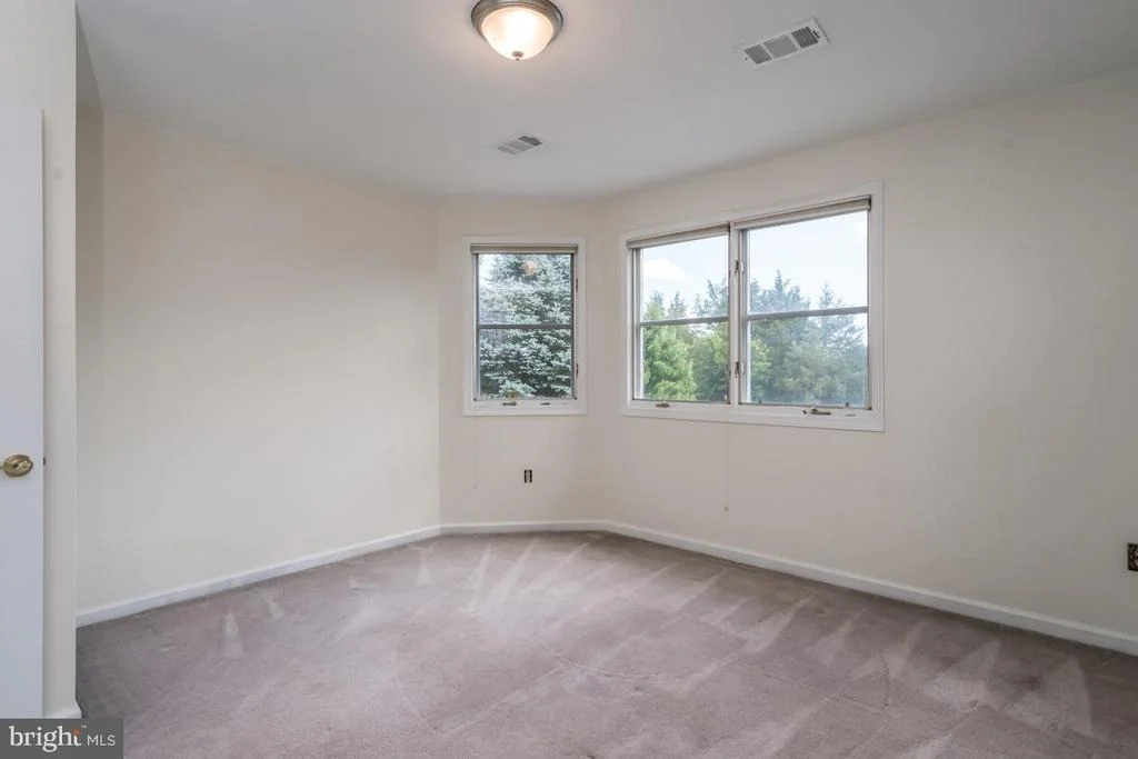 Photo of 22669 WATSON ROAD