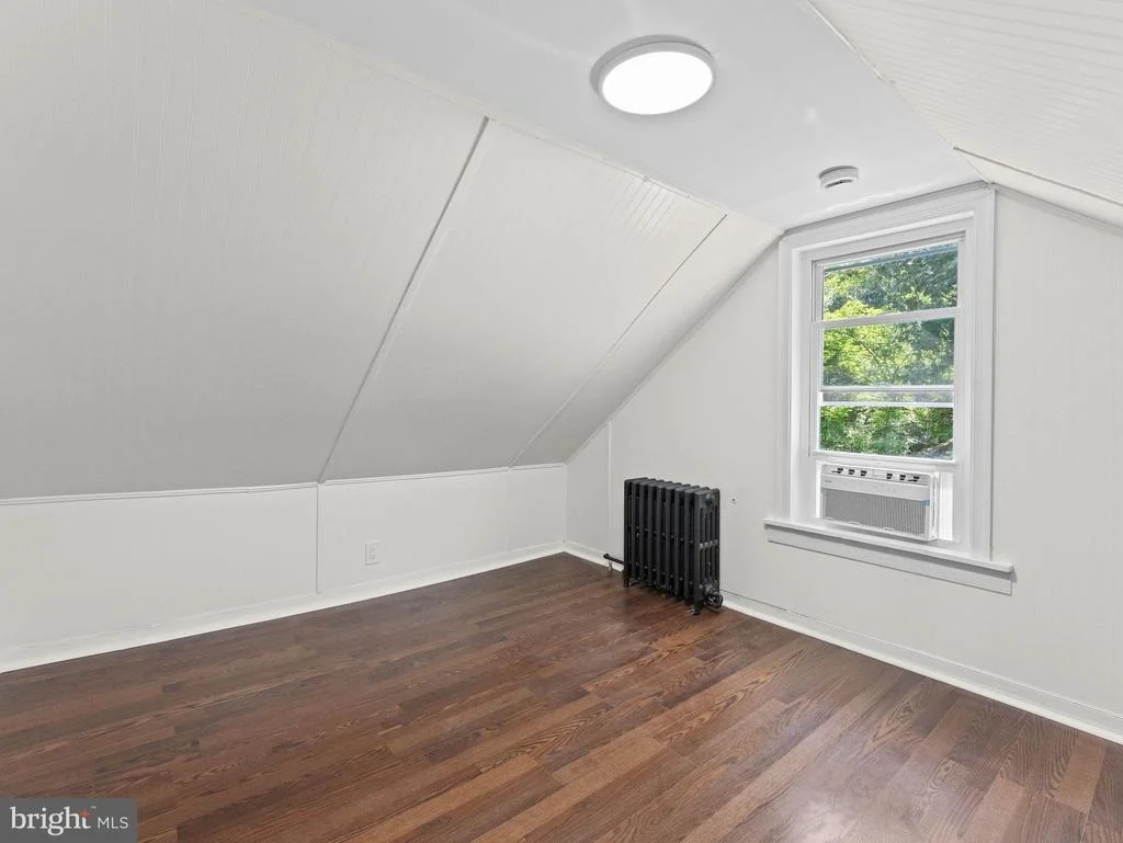 Photo of 215 ERIAL ROAD