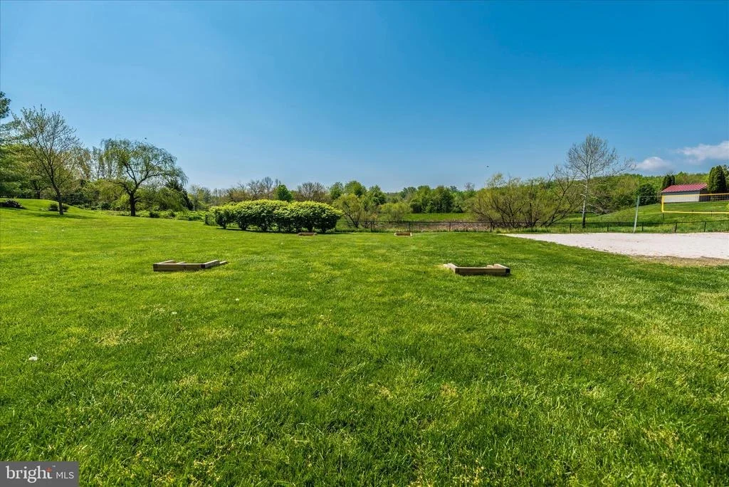 Photo of 1723 WHEYFIELD DRIVE