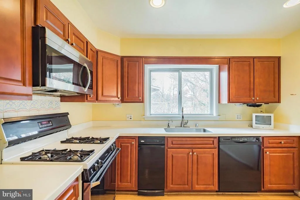 Photo of 10205 RUSTIC LANE