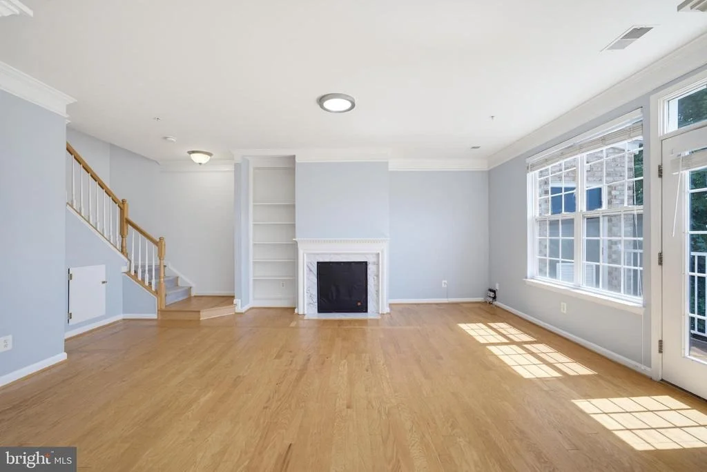 Photo of Unit 310 at 2665 MANHATTAN PLACE