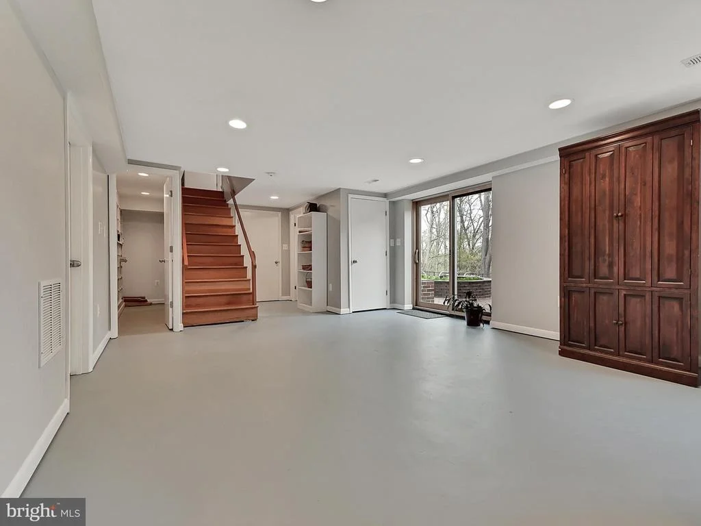 Photo of 6143 LONG BRANCH ROAD