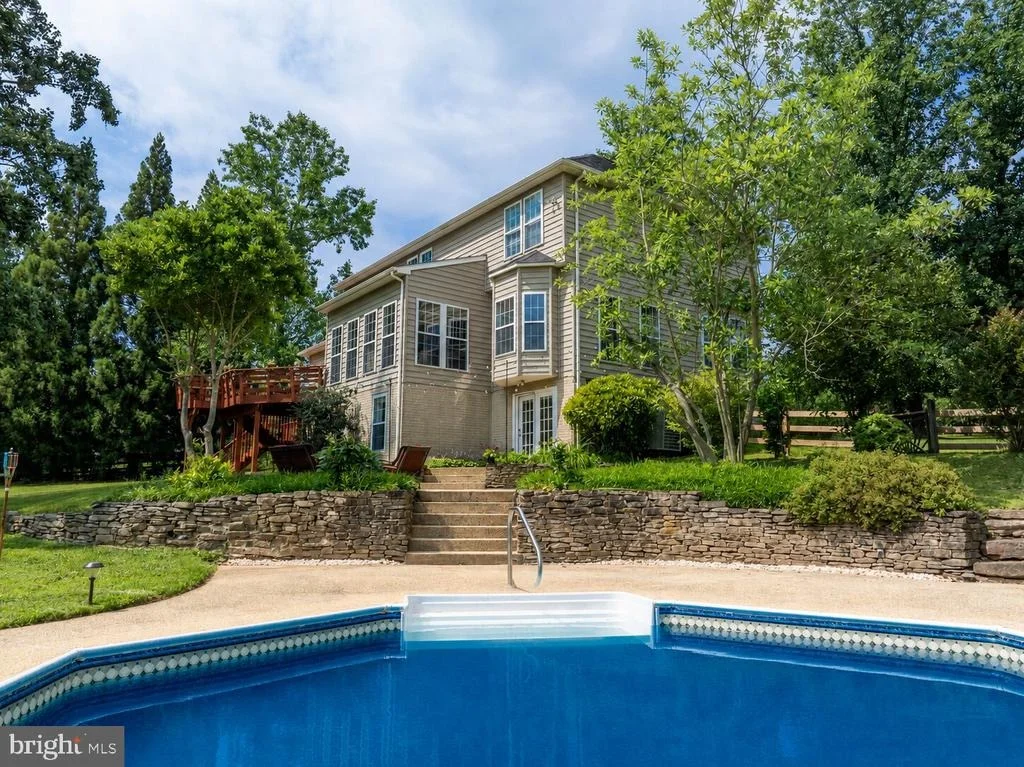 Photo of 13215 FALLS ROAD