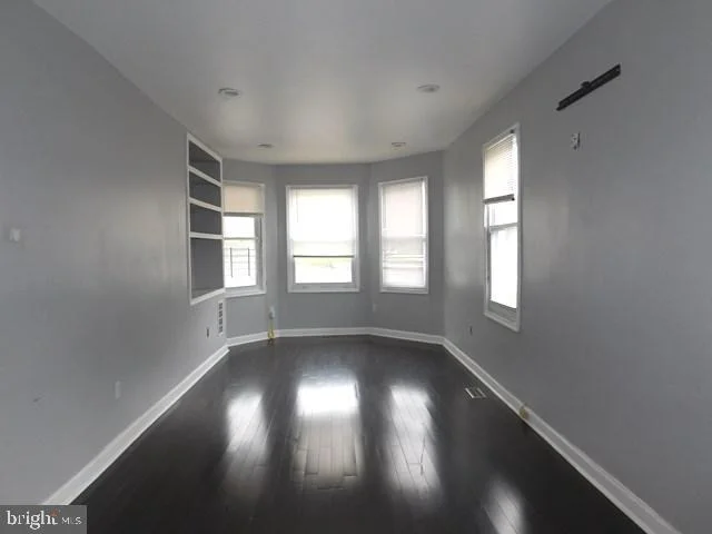 Photo of 4429 POWELL AVENUE