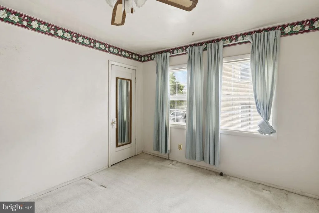 Photo of 6 CHESLEY AVENUE
