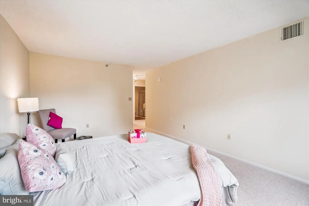 Photo of Unit 3412 at 15115 INTERLACHEN DRIVE