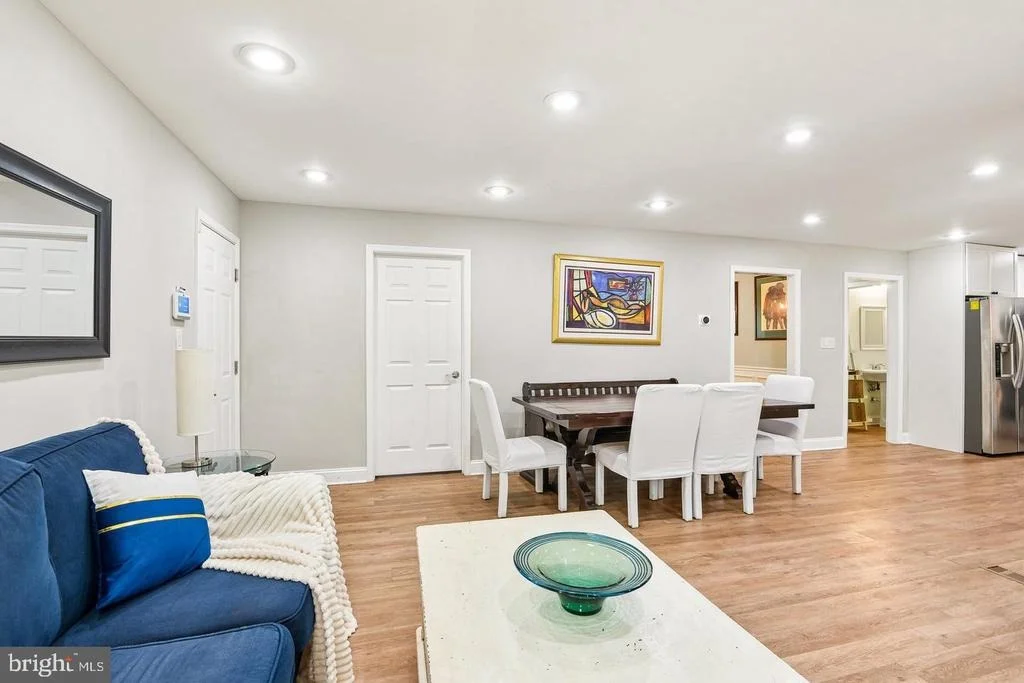 Photo of 8715 CRESTMONT LANE