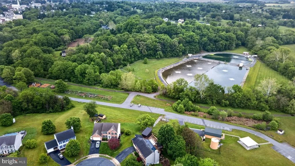 Photo of 8 N POINTE TERRACE