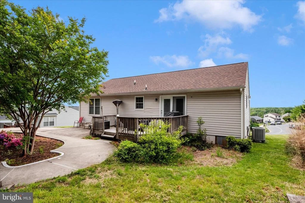 Photo of 127 SUNHIGH DRIVE