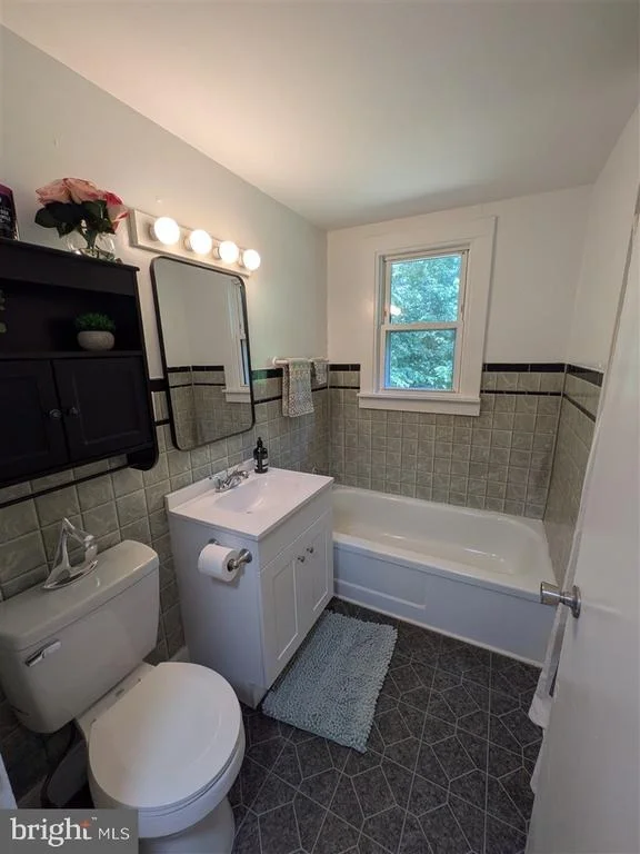 Photo of 219 SKYVIEW LANE