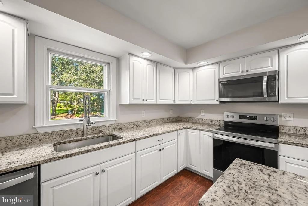 Photo of 1672 THRASHER DRIVE