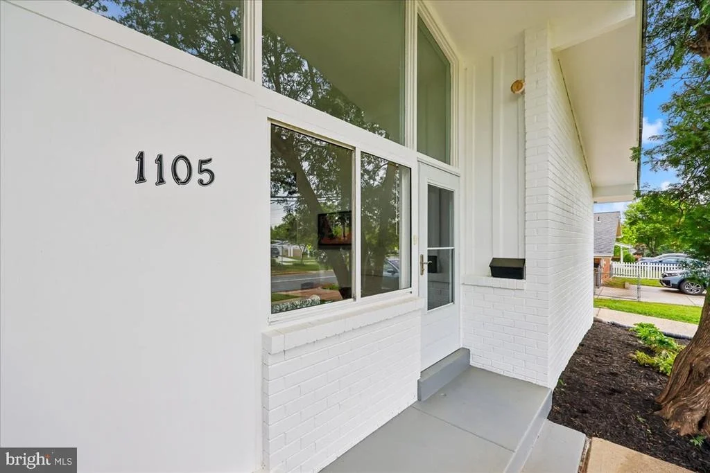 Photo of 1105 LAMBERTON DRIVE