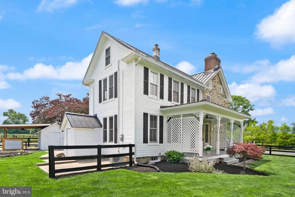 Photo of 20596 AIRMONT ROAD