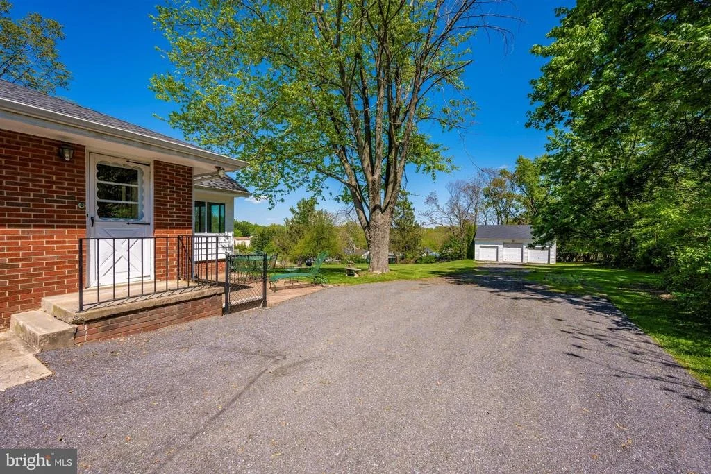 Photo of 25103 OAK DRIVE