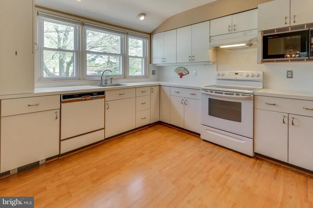 Photo of 6605 DEANCROFT ROAD