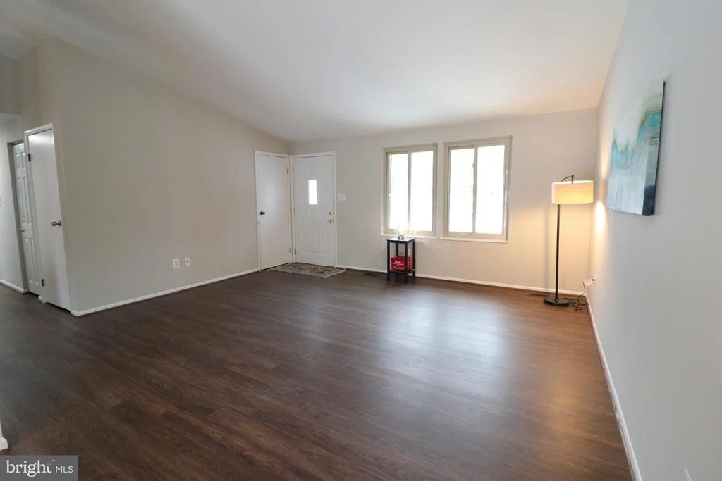 Photo of 17501 COLLIER CIRCLE