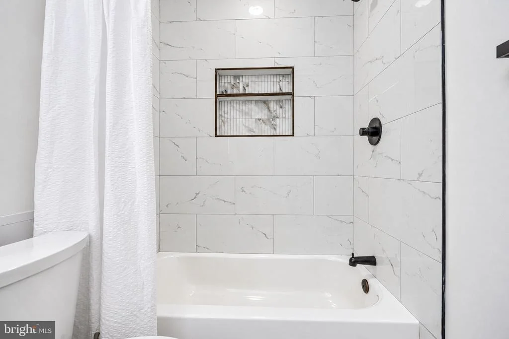 Photo of 1017 ROXLEIGH ROAD
