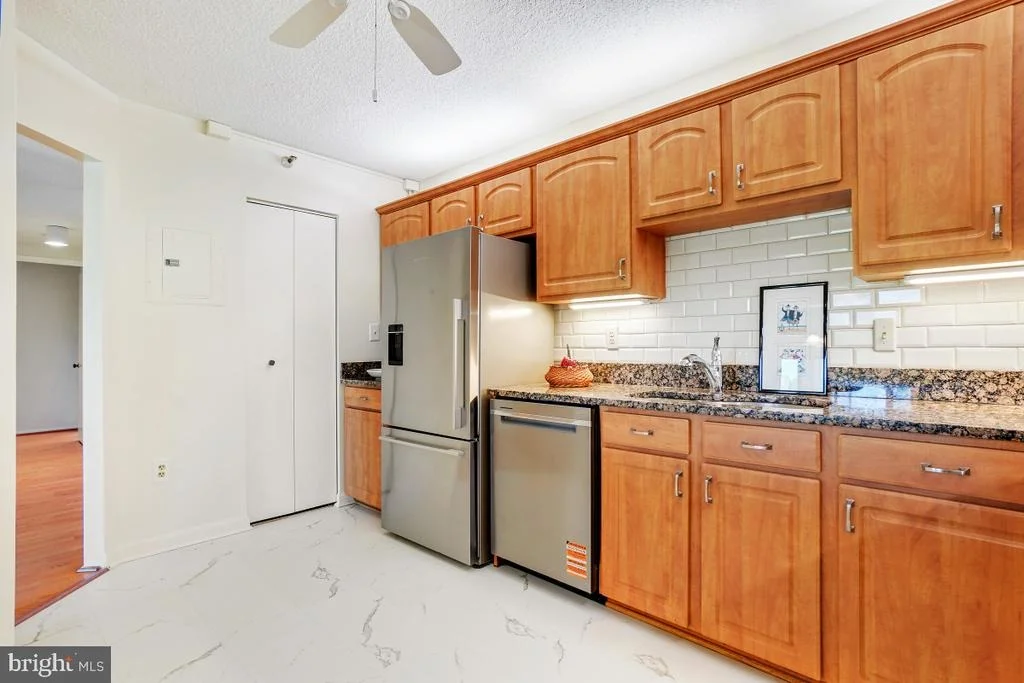 Photo of Unit 1724 at 15101 INTERLACHEN DRIVE