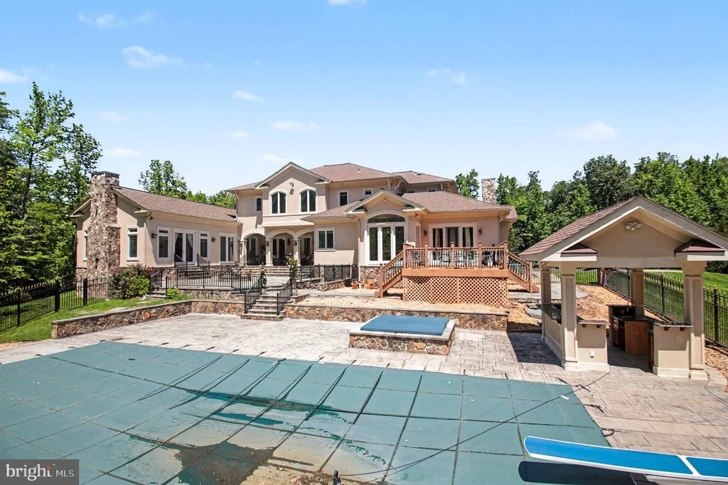 Photo of 5985 SAINT CATHERINES LANE