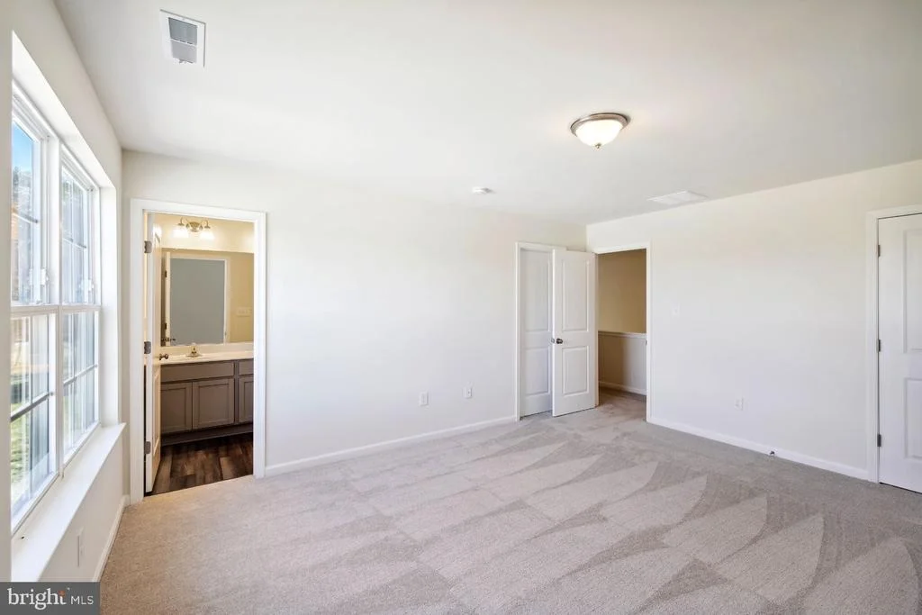Photo of 90 GRIFFITH WAY