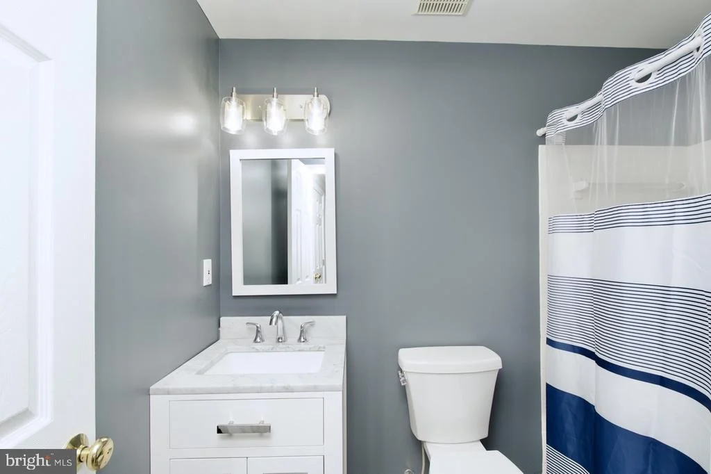 Photo of 5495 ASHLEIGH ROAD