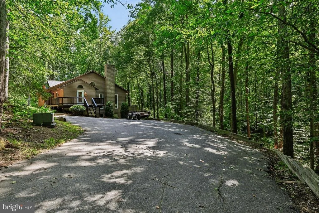 Photo of 810 GOVERNOR BRIDGE ROAD