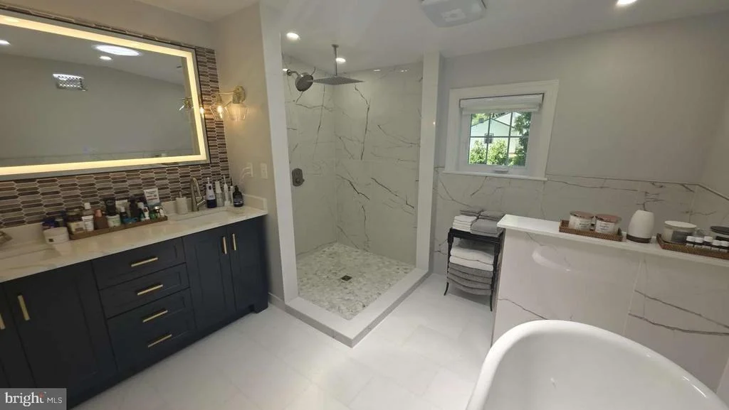 Photo of 552 DAVENTRY ROAD