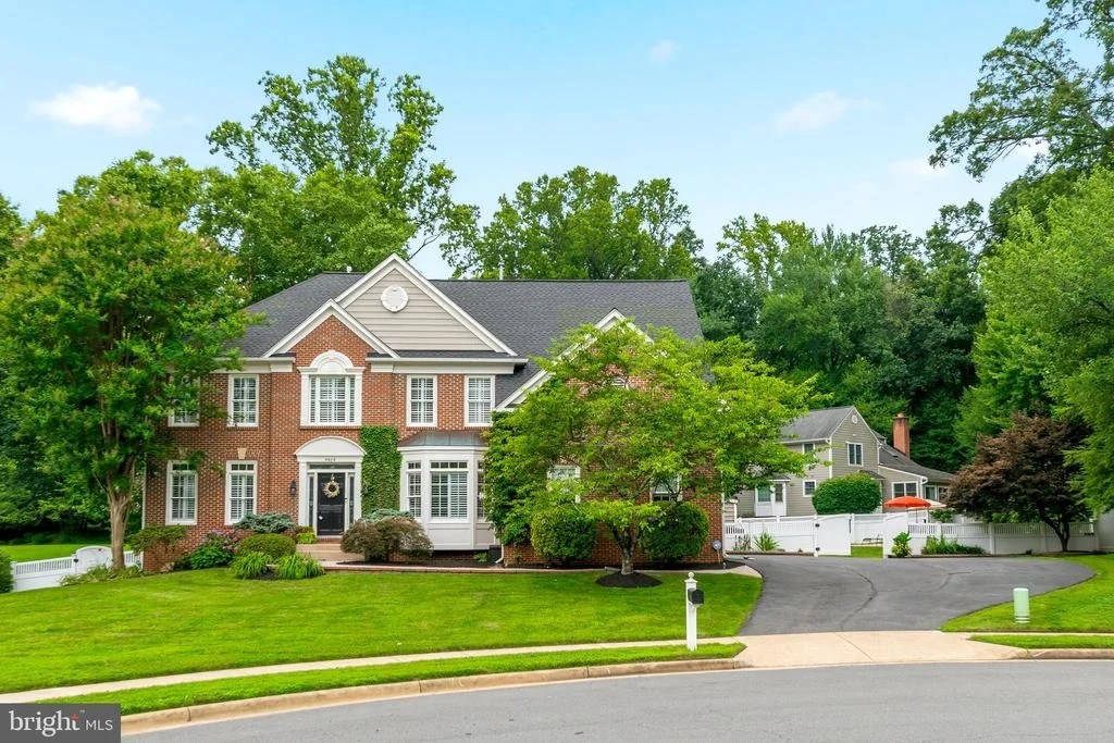Photo of 9809 JOHN ROBERT WAY