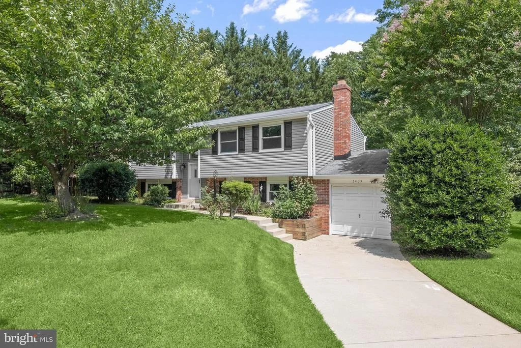 Photo of 5435 THE BRIDLE PATH